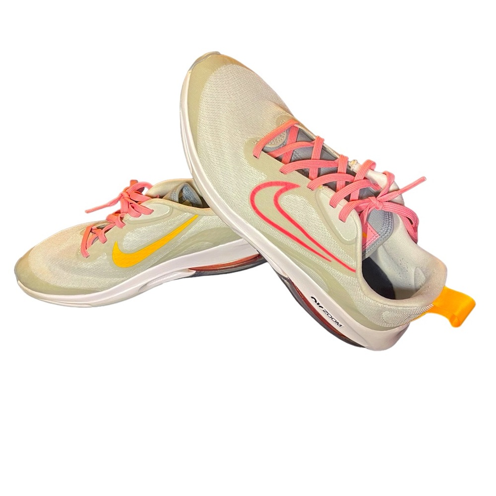 NIKE AIR ZOOM TENNIS SHOES